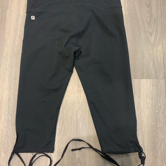 Fabletics capris - Picture 6 of 9